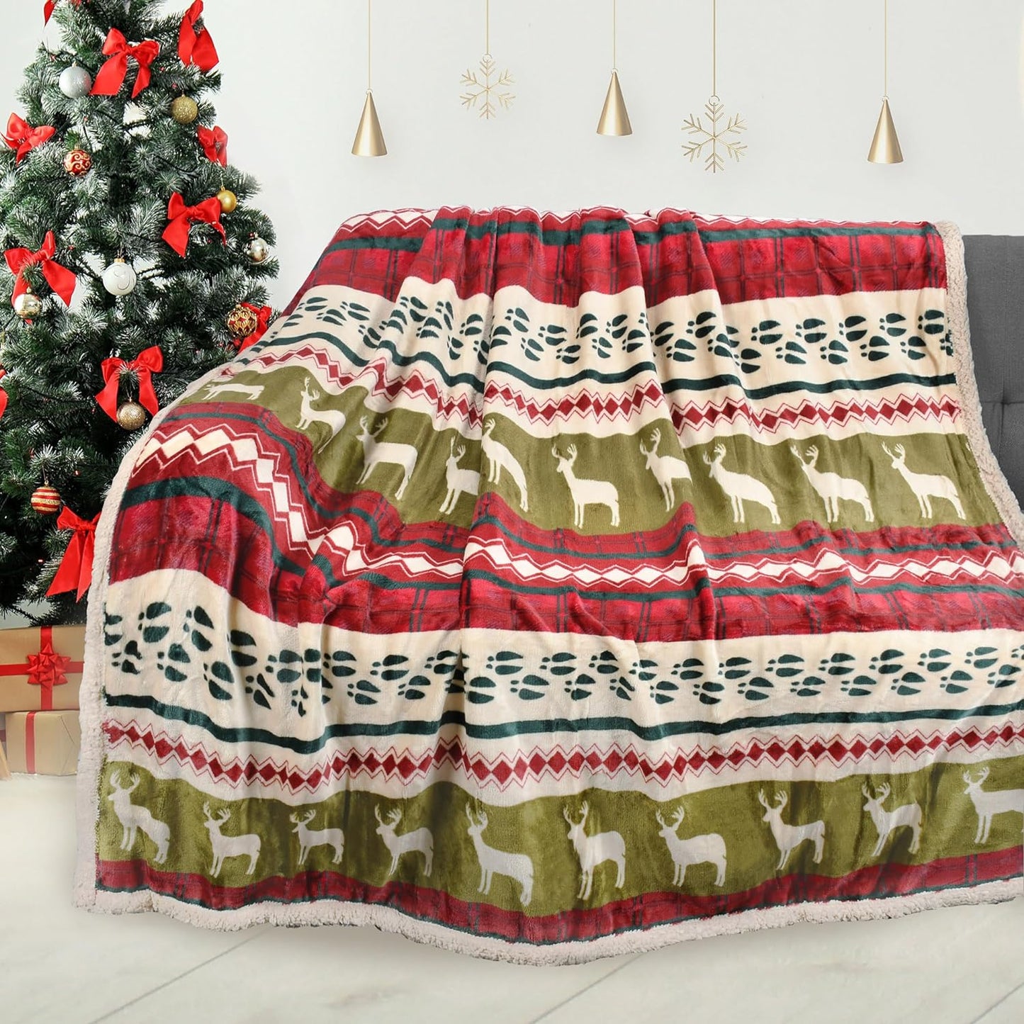 Christmas Sherpa Throw Blanket, Xmas Theme Throws, Plush Fleece Couch Blanket |Super Soft, Comfy, Cozy, Fluffy, Warm | 50X60 Inch, Reindeer